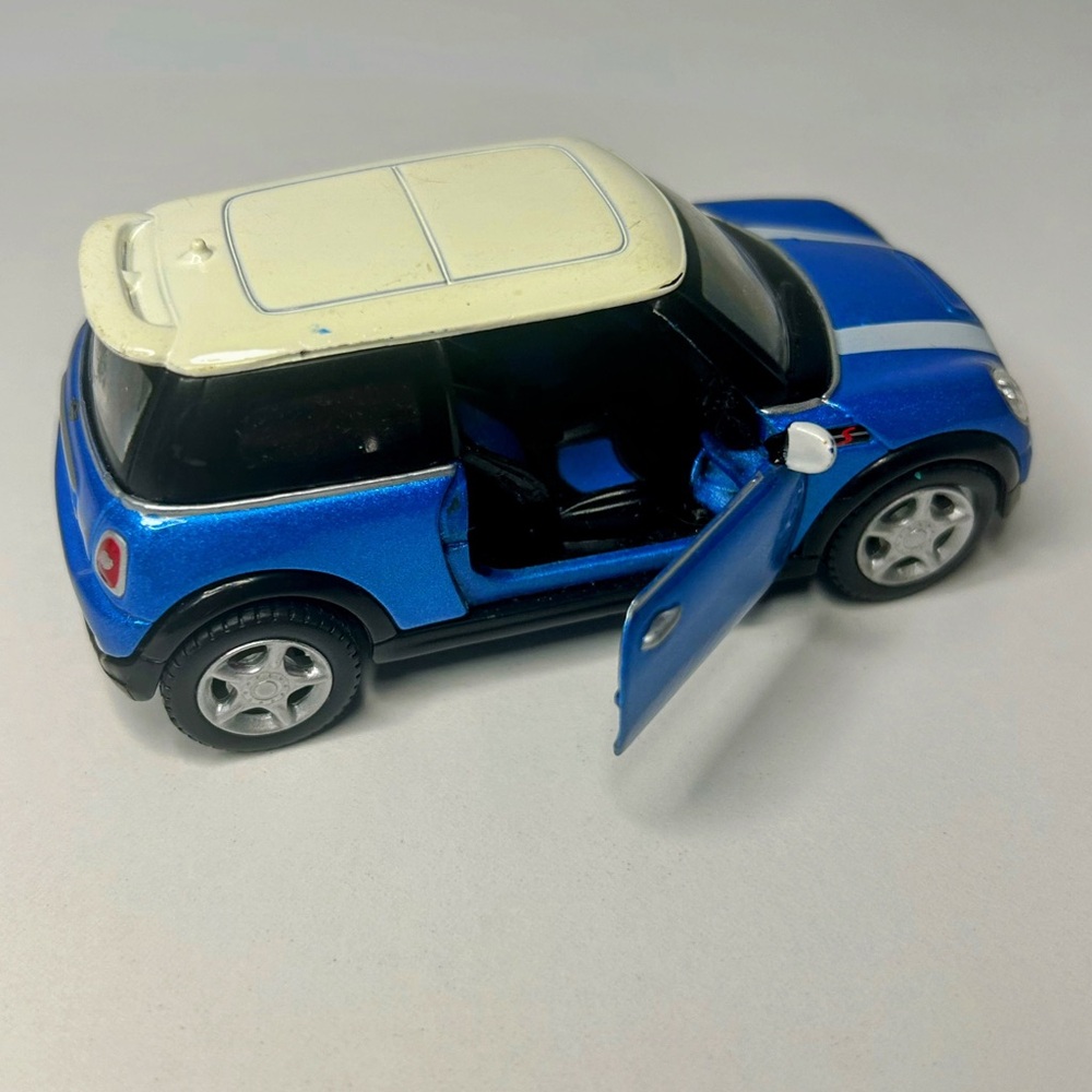 Mini Cooper Blue Scale 1/36 Maisto - Picture 7 of 9